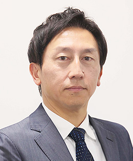 ユニフォームネクスト株式会社 代表取締役社長　横井　康孝